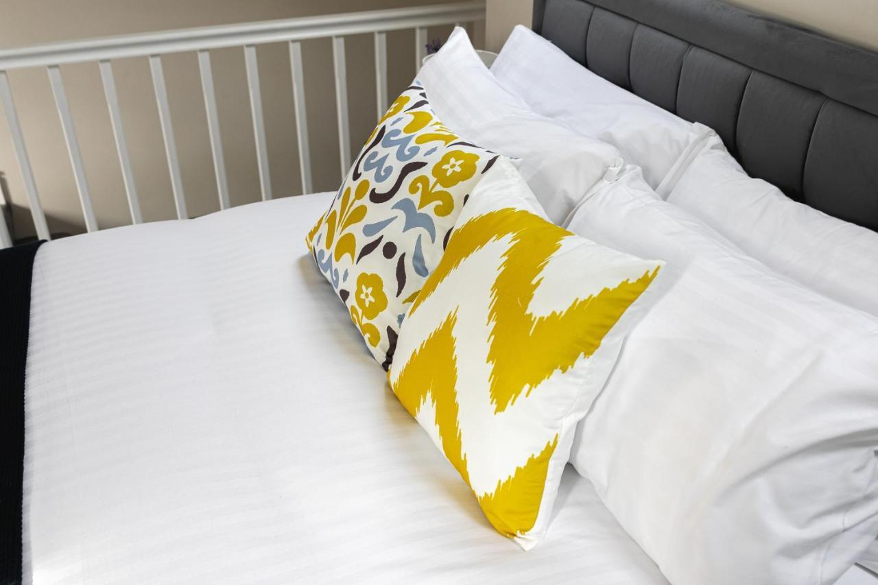 Skyvillion - Cozy Large 4 & 1 Bed Apartments In London Enfield, Mins To Tube Station, Free Wi-Fi Exteriér fotografie