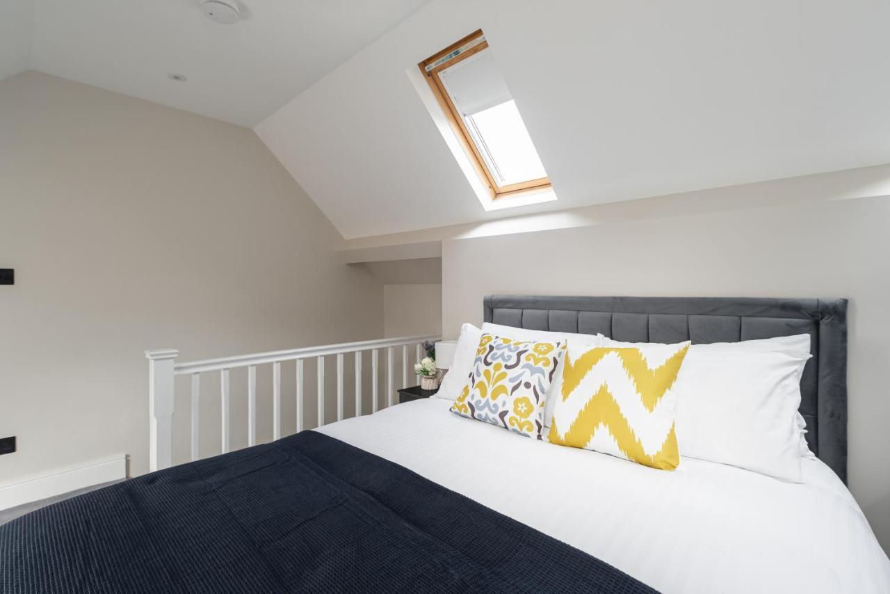 Skyvillion - Cozy Large 4 & 1 Bed Apartments In London Enfield, Mins To Tube Station, Free Wi-Fi Exteriér fotografie