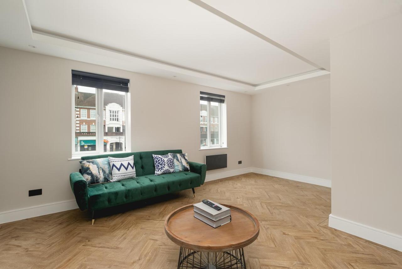 Skyvillion - Cozy Large 4 & 1 Bed Apartments In London Enfield, Mins To Tube Station, Free Wi-Fi Exteriér fotografie