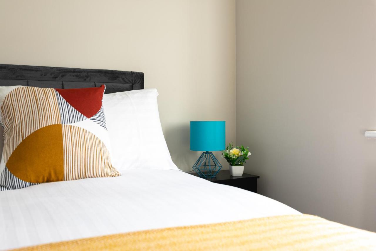 Skyvillion - Cozy Large 4 & 1 Bed Apartments In London Enfield, Mins To Tube Station, Free Wi-Fi Exteriér fotografie