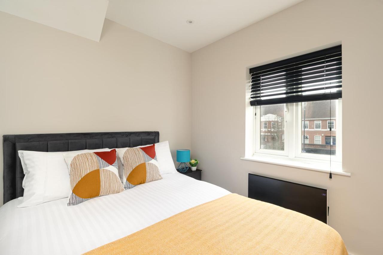 Skyvillion - Cozy Large 4 & 1 Bed Apartments In London Enfield, Mins To Tube Station, Free Wi-Fi Exteriér fotografie
